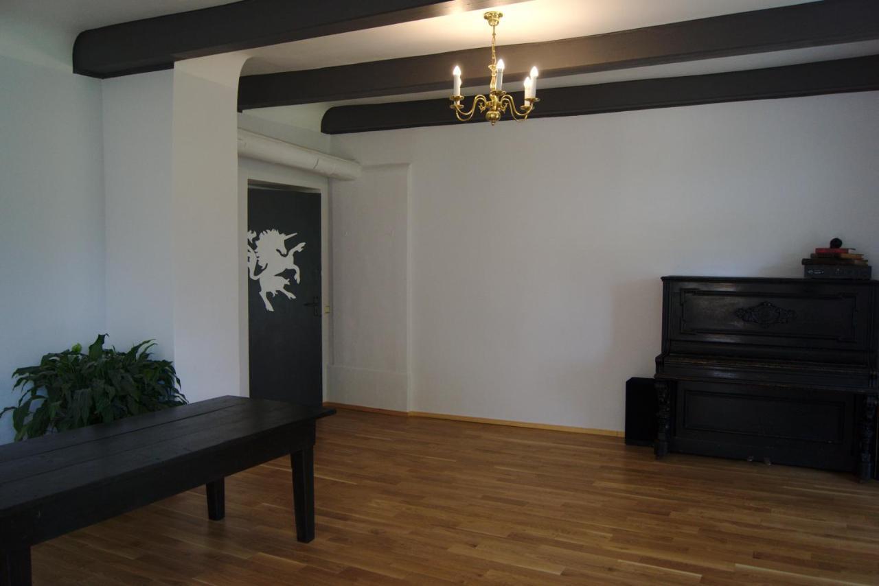 Nyx & Iris Guest House Zasa Exterior photo